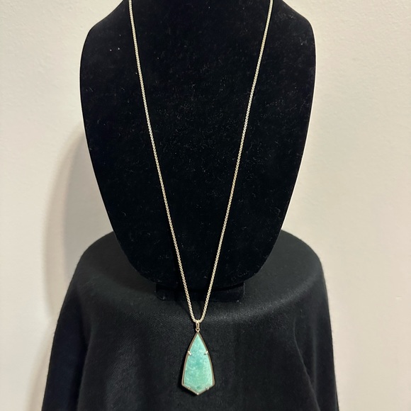 Kendra Scott Long Pendant Necklace - Picture 2 of 4